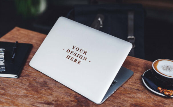 响应设备Macbook皮肤设计样机展示模型