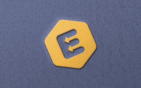 绣花徽标LOGO设计模型样机 (PSD)